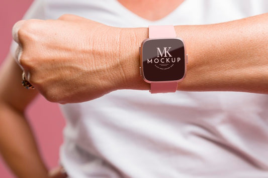 Free Person Wearing A Mock-Up Smartwatch Psd