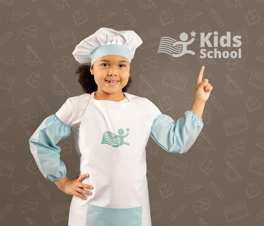 Free Portrait Of Young Girl Posing As Chef Psd