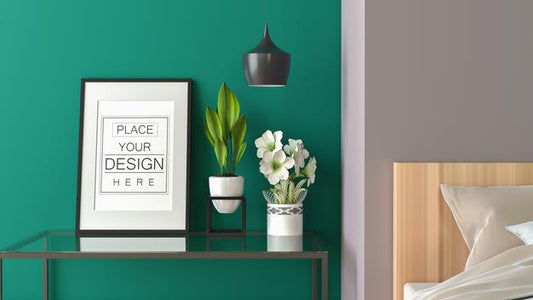 Free Poster Frame In Living Room Mockup Psd