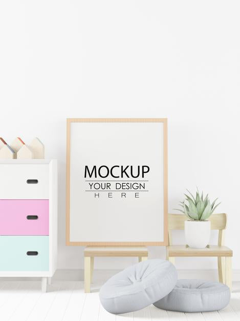 Free Poster Frame In Living Room Mockup Psd