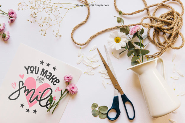 Free Romantic Mockup With Rope Psd
