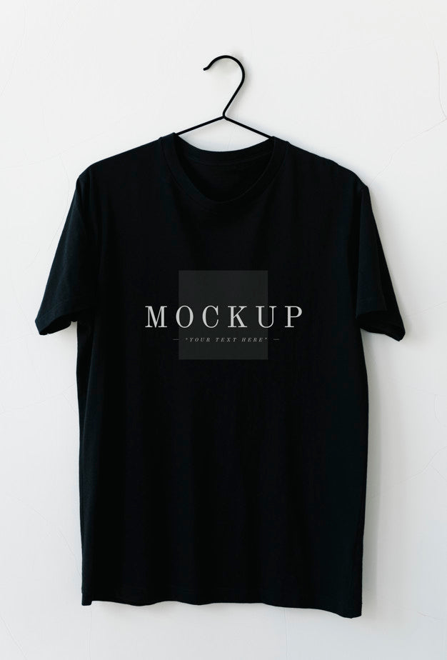 Free Simple Black Men'S Tee Mockup Psd