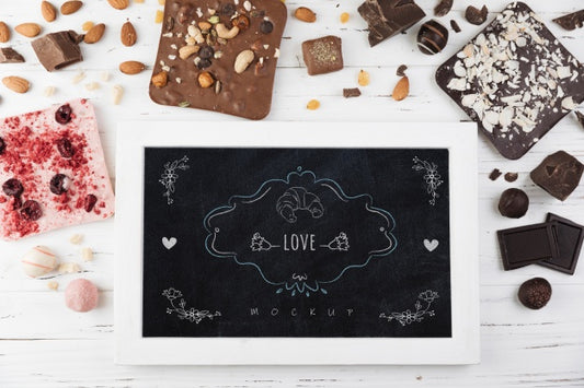 Free Slate Mockup With Delicious Pastry Psd