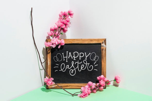 Free Slate Mockup With Easter Concept Psd