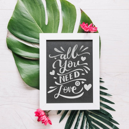 Free Slate Mockup With Floral Valentines Day Concept Psd