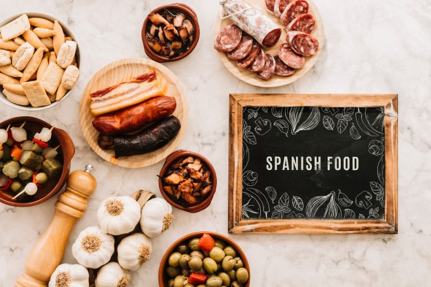 Free Slate Mockup With Traditional Spanish Food Psd