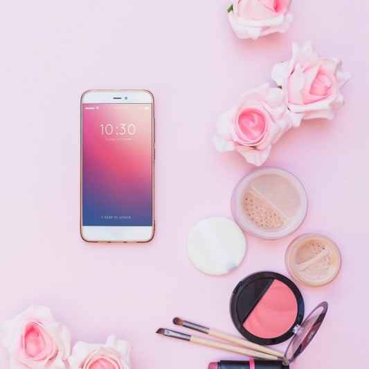 Free Smartphone Mockup With Beauty Concept Psd