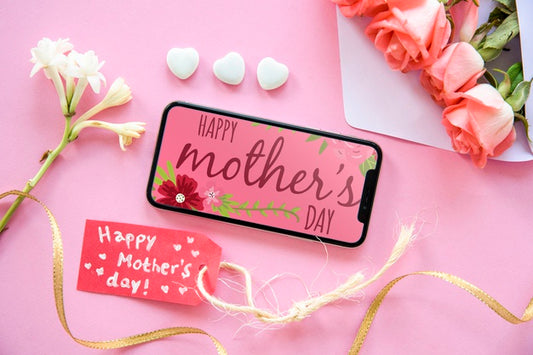 Free Smartphone Mockup With Flat Lay Mothers Day Composition Psd