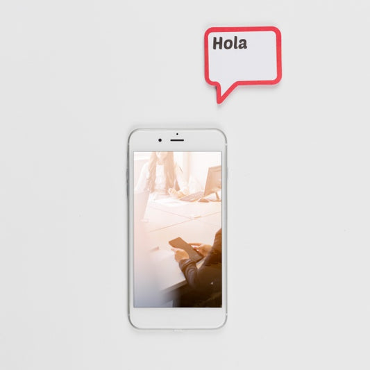Free Smartphone Mockup With Speech Bubble Psd