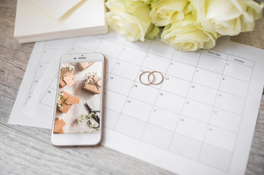 Free Smartphone Mockup With Wedding Concept Psd