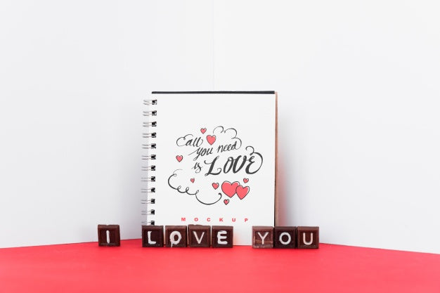 Free Spiral Notebook Mockup With Valentine Concept Psd