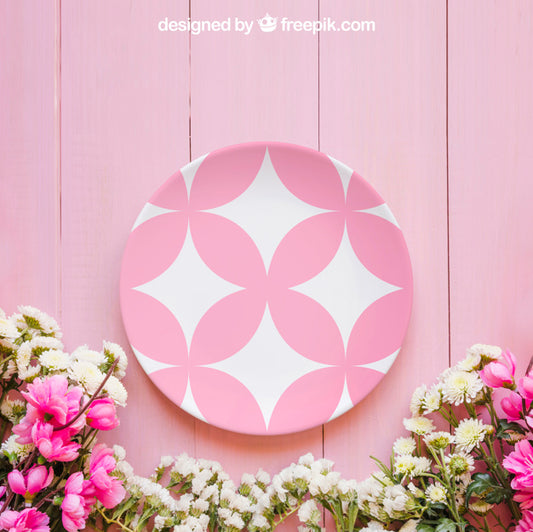 Free Spring Mockup With Pink Plate Psd