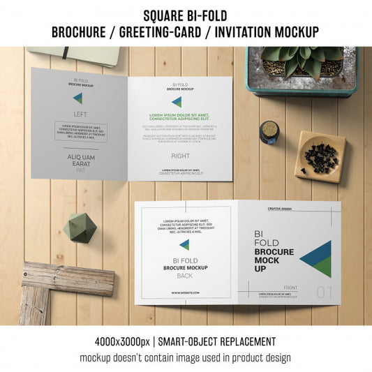 Free Square Bi-Fold Brochure Or Greeting Card Mockup On Wooden Table Psd