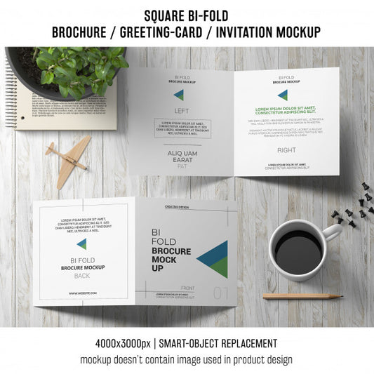 Free Square Bi-Fold Brochure Or Greeting Card Mockup On Wooden Tabletop Psd