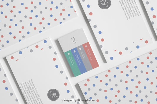 Free Stationery Mock Up With Dots Psd