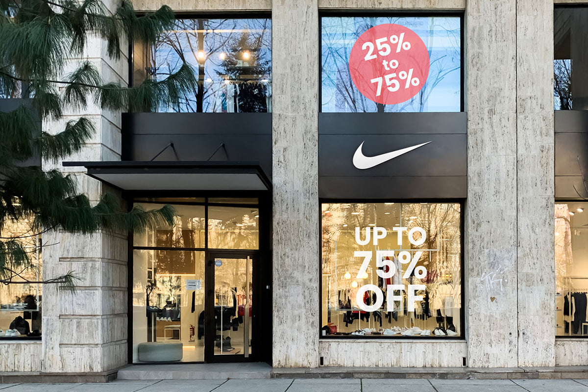 Free Storefront Logo Mockup – CreativeBooster