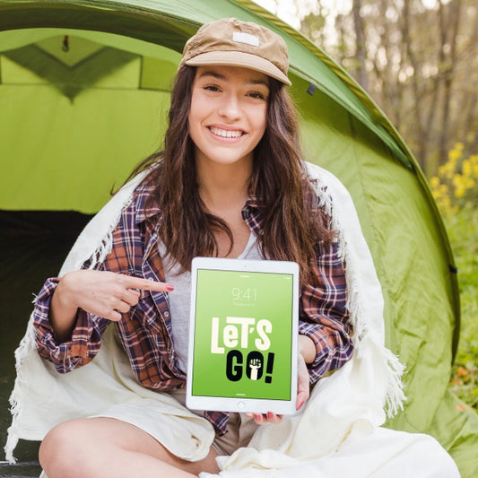 Free Summer Camp Mockup With Woman Pointing At Tablet Psd