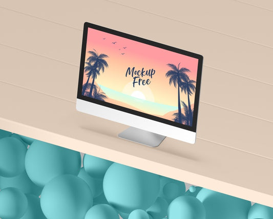 Free Summer Concept With Computer On Table Psd