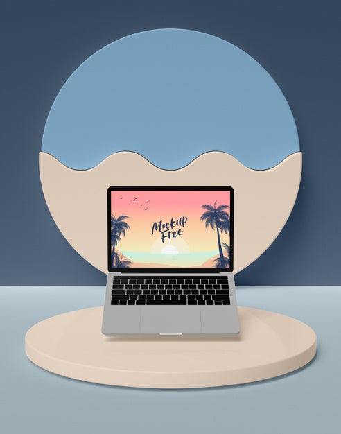 Free Summer Concept With Laptop Psd