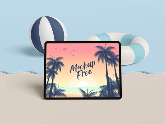 Free Summer Concept With Tablet And Sea Psd