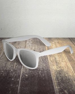 Free Sunglasses – 2 Psd Mockups
