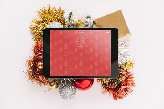 Free Tablet Mockup With Christmas Concept Psd