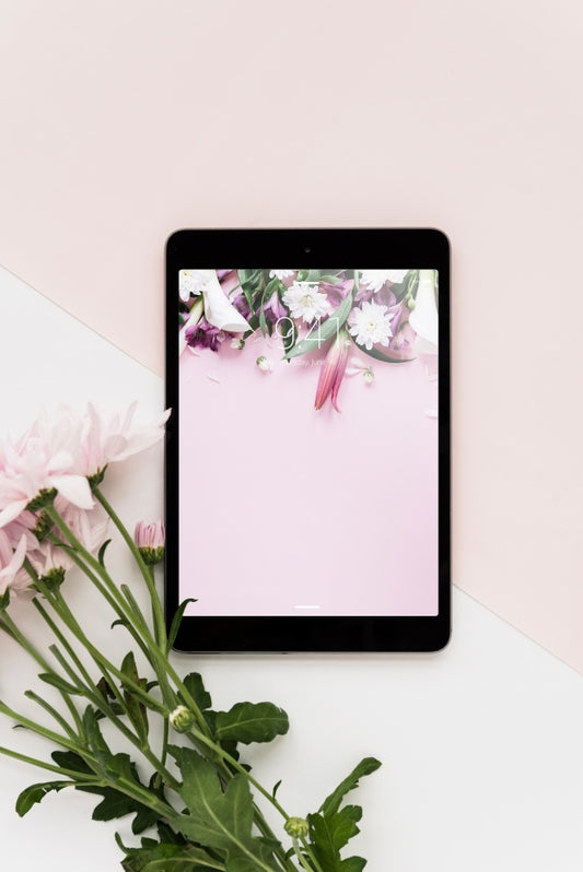 Free Tablet Mockup With Flowers Psd