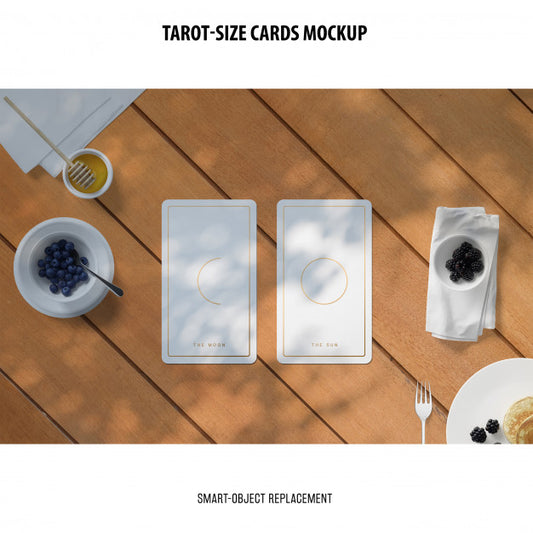 Free Tarot Card With Foil Stamping Mockup Psd