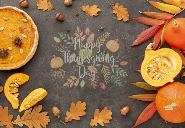 Free Thanksgiving Concept With Pie And Pumpkin Psd