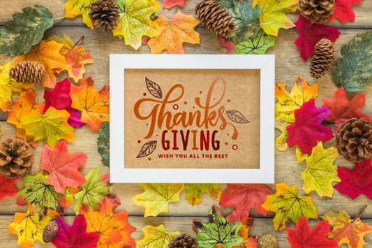 Free Thanksgiving Mockup With Frame Psd
