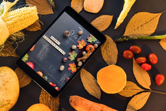 Free Thanksgiving Mockup With Tablet Psd