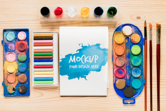 Free Top View Artistic Aquarelle With Mock-Up Psd