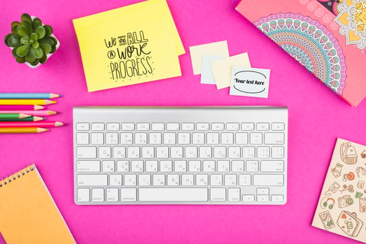 Free Top View Desk Concept With Pink Background Psd