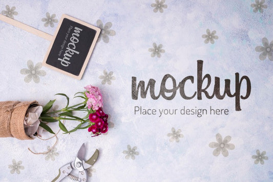 Free Top View Gardening Elements With Small Blackboard Mock-Up Psd