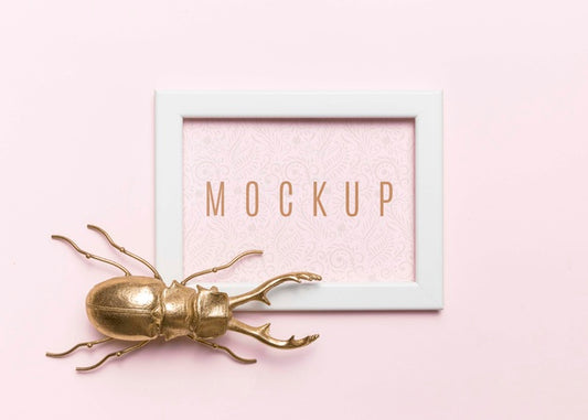 Free Top View Golden Bug On White Frame Psd