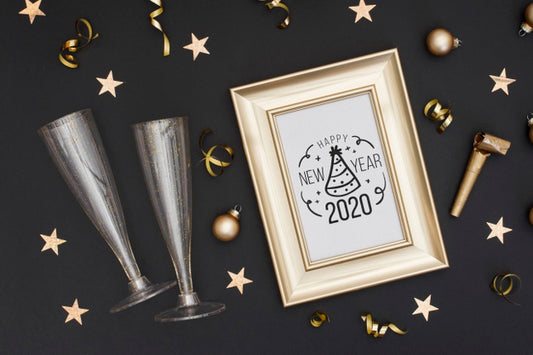 Free Top View Golden Frame With Glasses For Champagne Psd