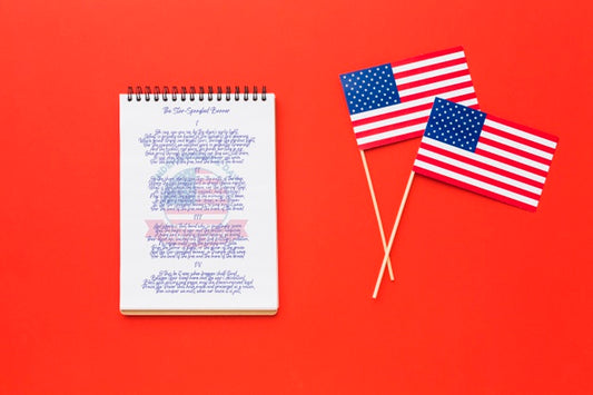 Free Top View Independence Day Flags With Mock-Up Psd