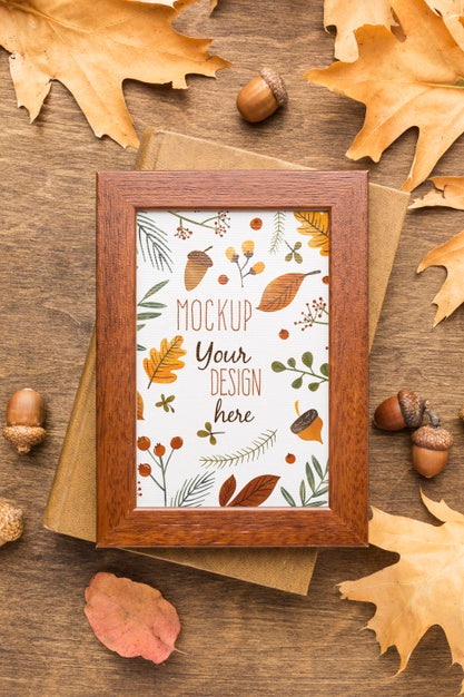 Free Top View Leaves Fall And Frame Psd
