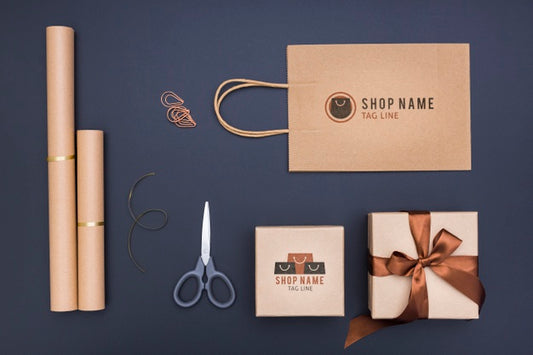 Free Top View Mock-Up Arrangement For Gifts Psd