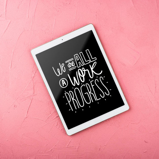 Free Top View Mock-Up Tablet With Pink Background Psd