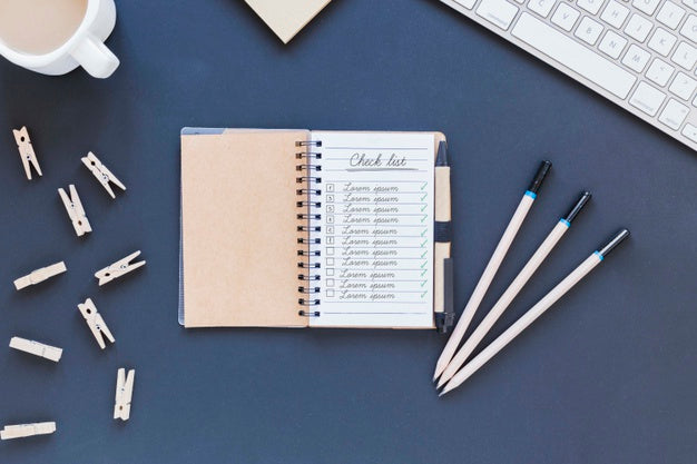 Free Top View Notepad With To Do List On The Desk Psd – CreativeBooster