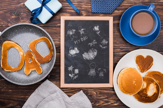 Free Top View Of Blackboard With Pancakes And Coffee For Fathers Day Psd