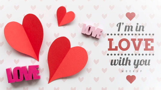 Free Top View Of Paper Hearts And Message Psd