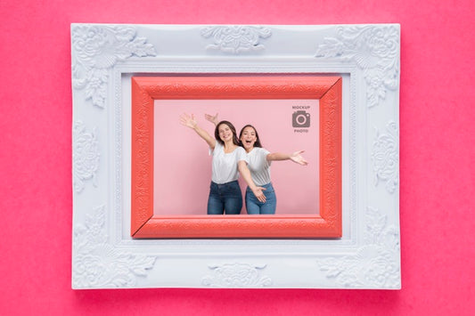 Free Top View Of Plain Picture Frame Psd