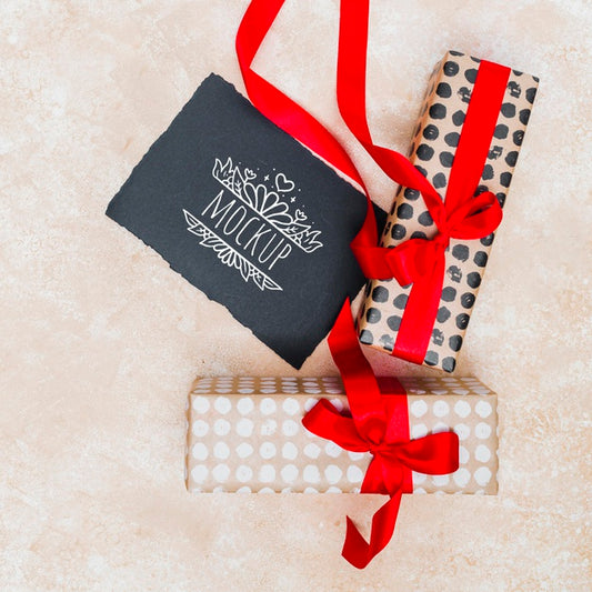 Free Top View Presents Wrapped With Ribbon Psd