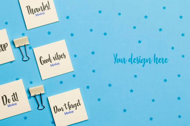 Free Top View Set Of Sticky Notes And Paper Clips With Mock-Up Psd