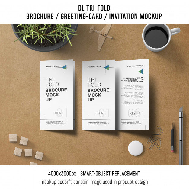 Free Trifold Brochure Or Invitation Mockup Still Life Concept Psd