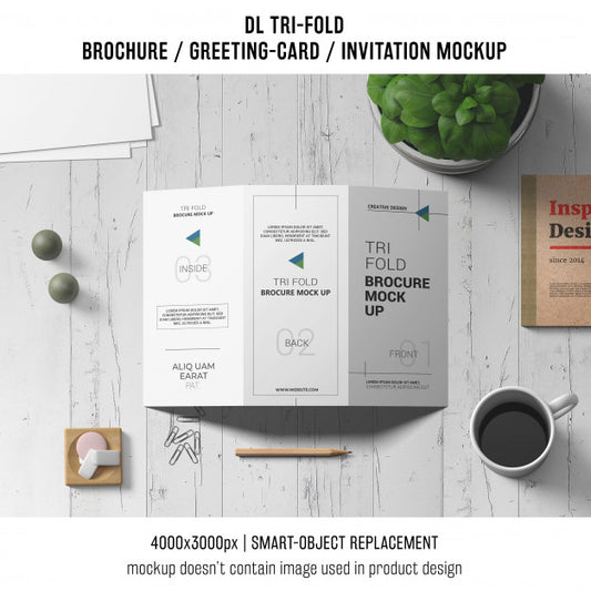Free Trifold Brochure Or Invitation Mockup With Still Life Concept Psd