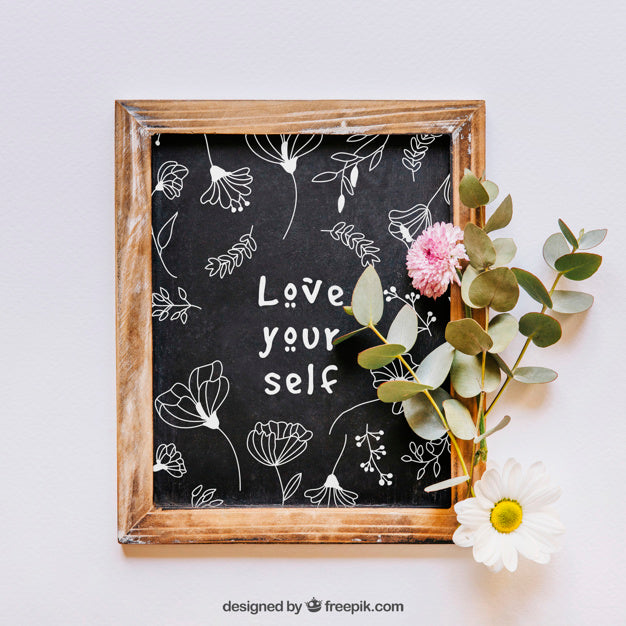 Free Valentine Elements And Frame Mockup Psd