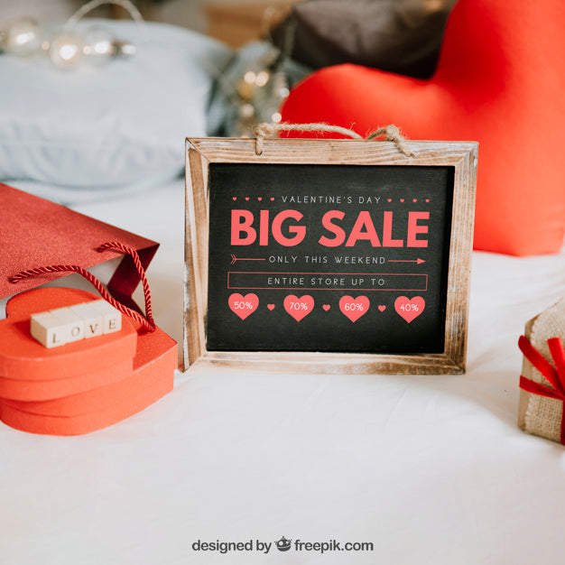 Free Valentine Frame Mockup Psd